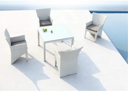 Code 1045 (TABLE, RATTAN 001)