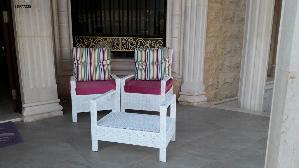 Code 4195 (RATTAN 001)