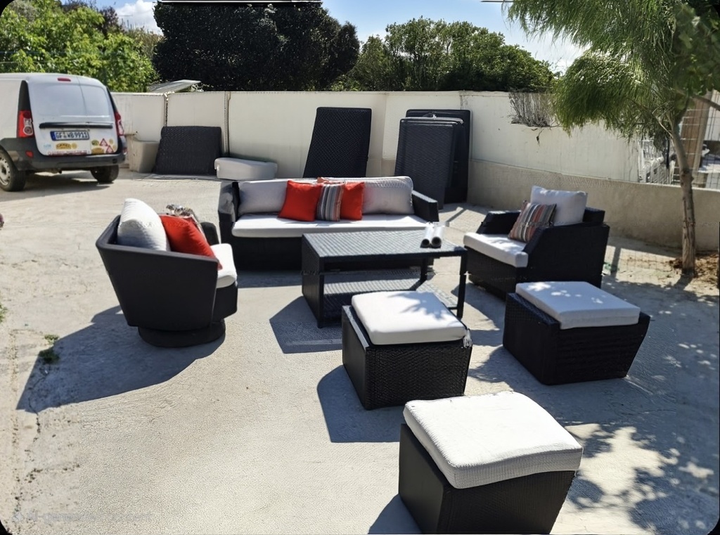 Code 4216 (RATTAN 001)