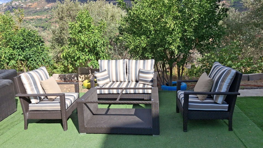 Code 4222 (RATTAN 001)